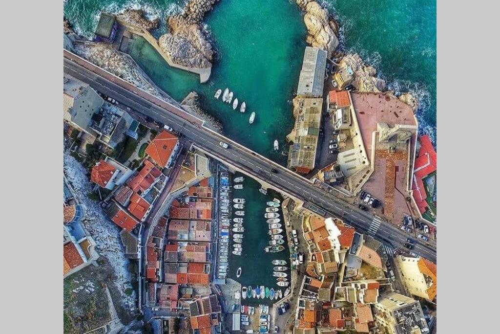 Une Calanque Au Coeur De La Ville Μασσαλία Εξωτερικό φωτογραφία