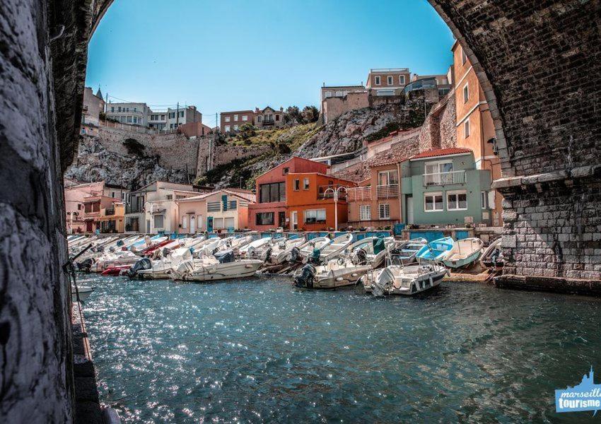 Une Calanque Au Coeur De La Ville Μασσαλία Εξωτερικό φωτογραφία